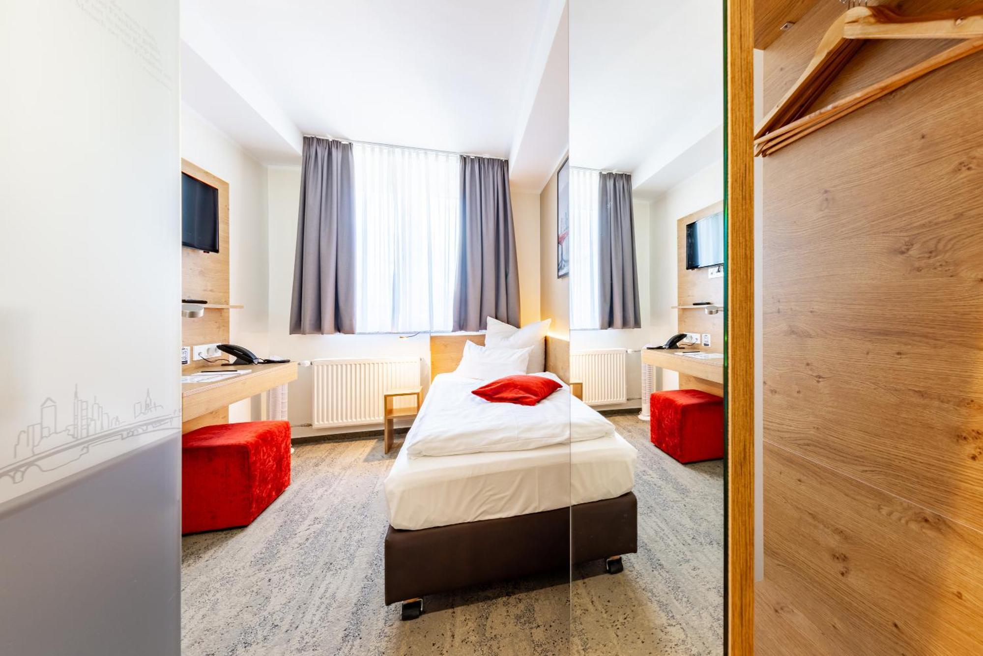 Maingau Hotel Франкфурт-на-Майне Экстерьер фото